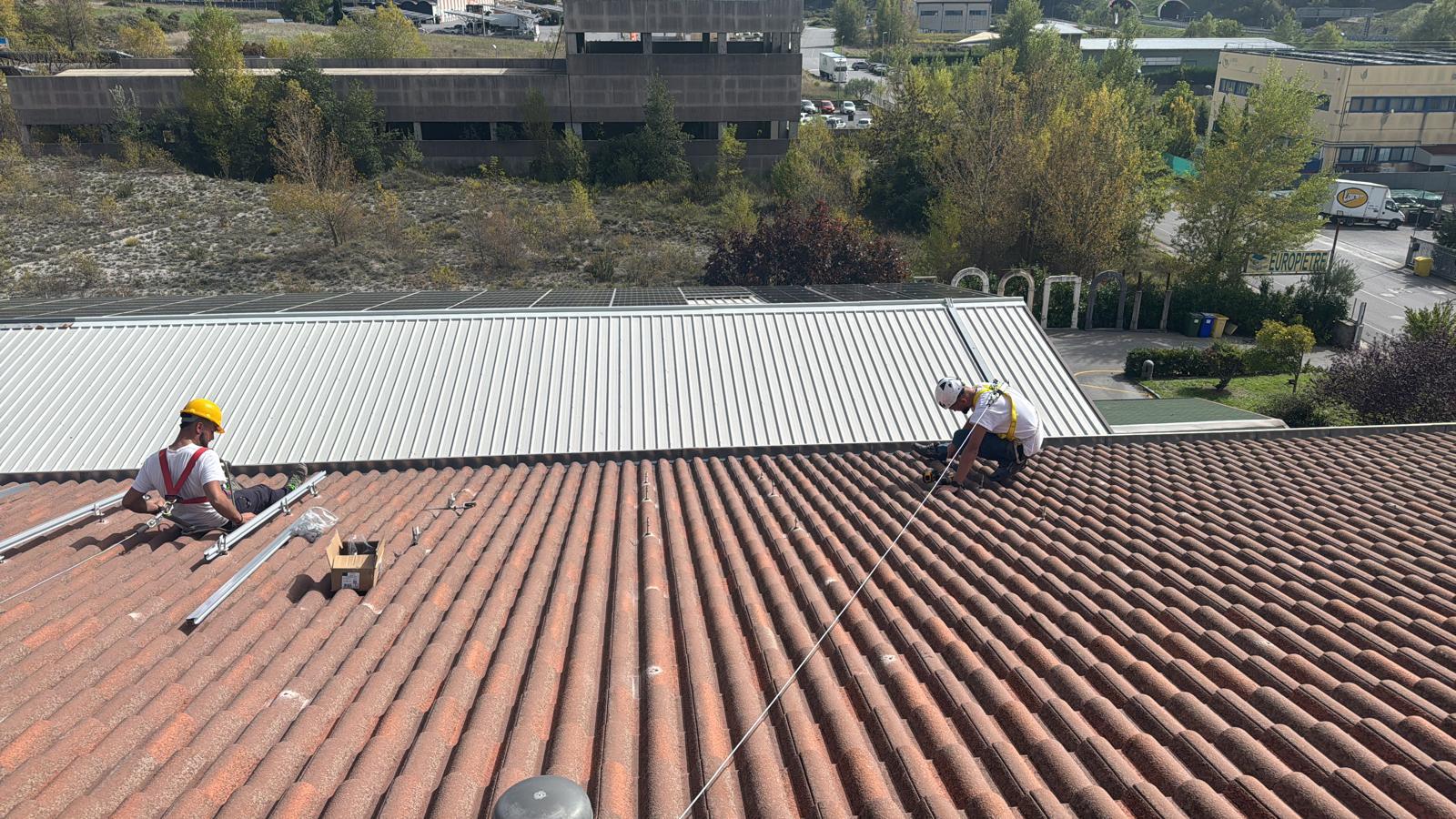 Geomedical: installazione profili pannelli fotovoltaici